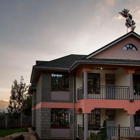 Kuniville Guest House Ньєрі Екстер'єр фото
