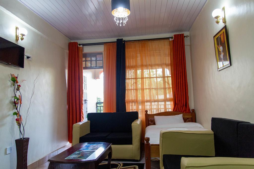 Kuniville Guest House Ньєрі Екстер'єр фото