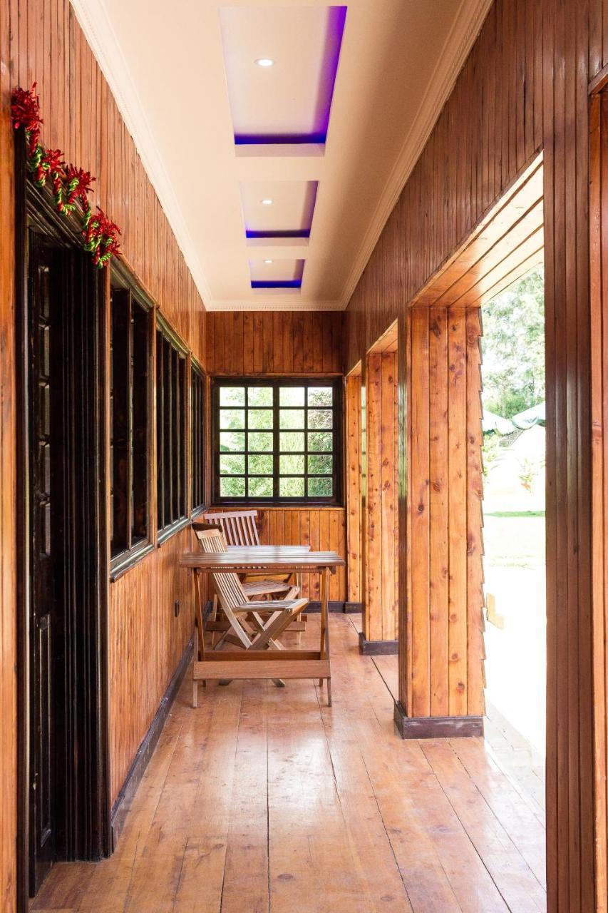 Kuniville Guest House Ньєрі Екстер'єр фото