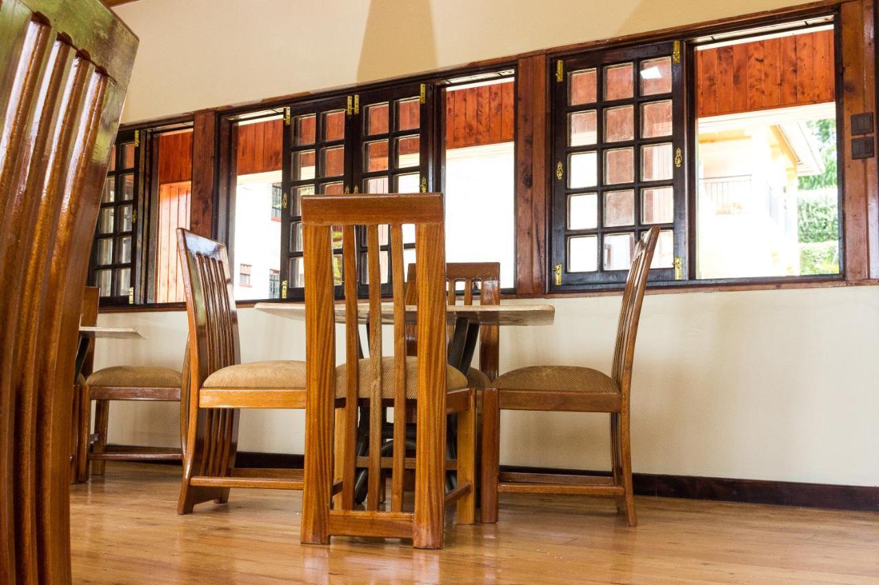 Kuniville Guest House Ньєрі Екстер'єр фото
