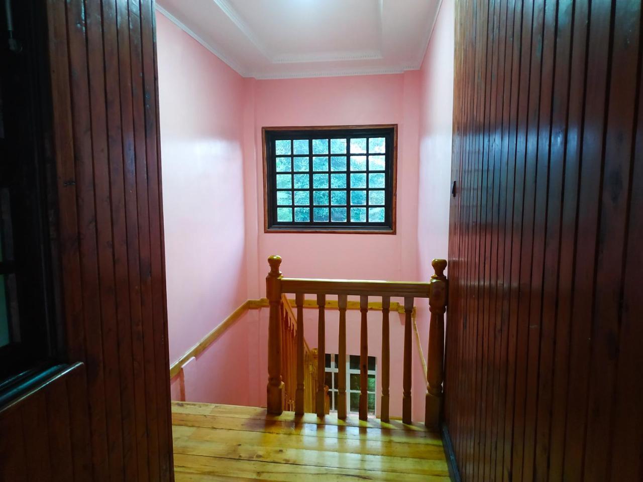 Kuniville Guest House Ньєрі Екстер'єр фото