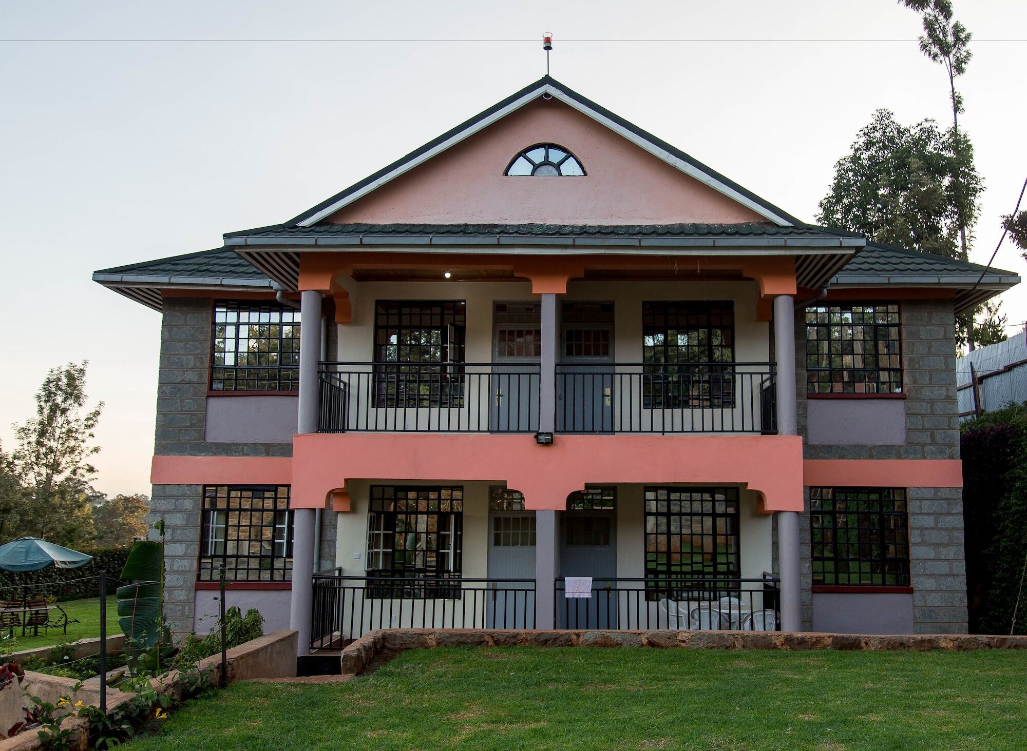 Kuniville Guest House Ньєрі Екстер'єр фото
